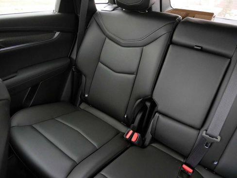 Used 2025 Cadillac XT5 Sportv w/ LPO, Bronce Accent Package AWD/4WD image 10
