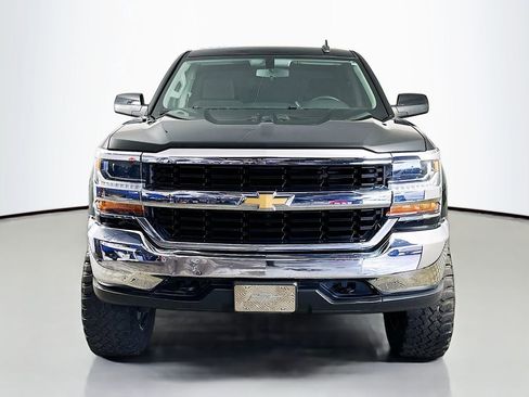 Used 2018 Chevrolet Silverado 1500 LT image 2