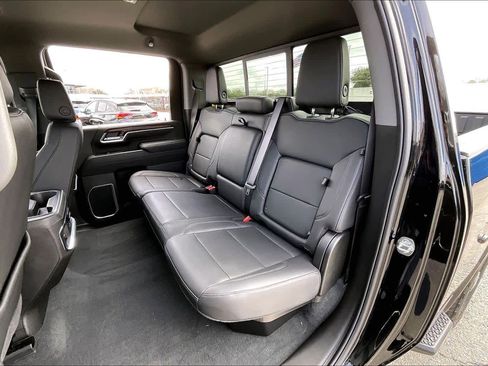 Used 2025 GMC Sierra 2500 SLT w/ Texas SLT Premium Package image 19