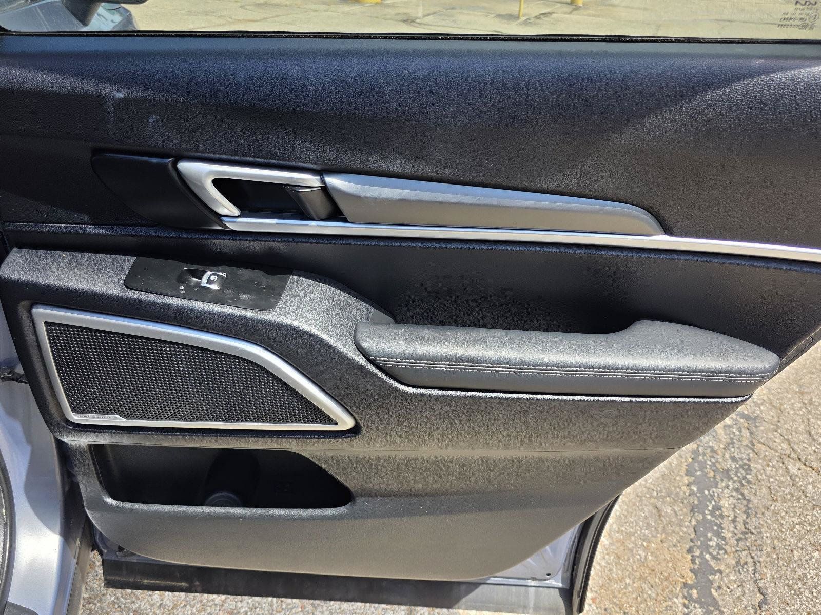 Used 2022 Kia Telluride LX FWD image 35