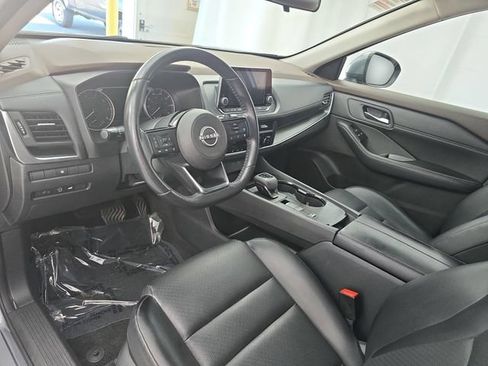 Certified 2023 Nissan Rogue SV w/ SV Premium B Package FWD image 16