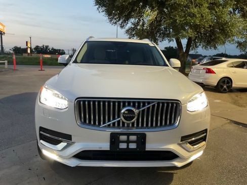 Certified 2023 Volvo XC90 B6 Plus AWD/4WD image 2