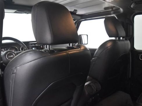 Certified 2020 Jeep Gladiator Overland image 18