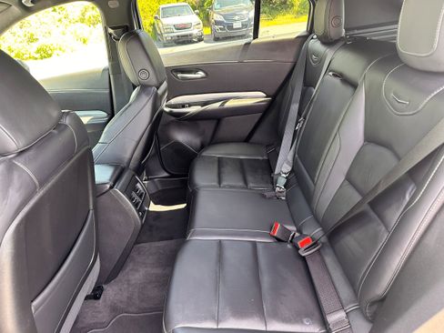 Used 2023 Cadillac XT4 Premium Luxury image 9