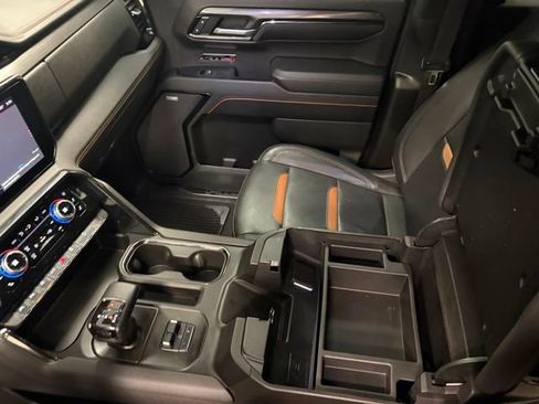 Used 2023 GMC Sierra 1500 AT4 w/ Technology Package AWD/4WD image 38