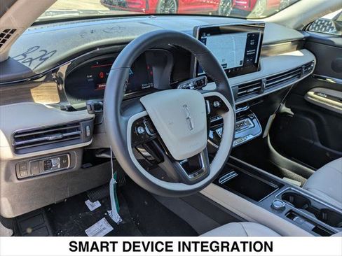 New 2025 Lincoln Corsair Grand Touring image 8