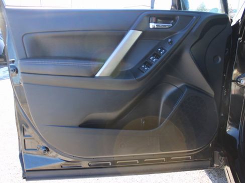 Used 2018 Subaru Forester 2.5i Limited image 9