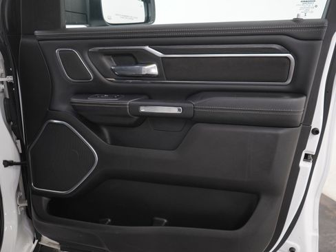 Used 2024 RAM 1500 Laramie AWD/4WD image 12