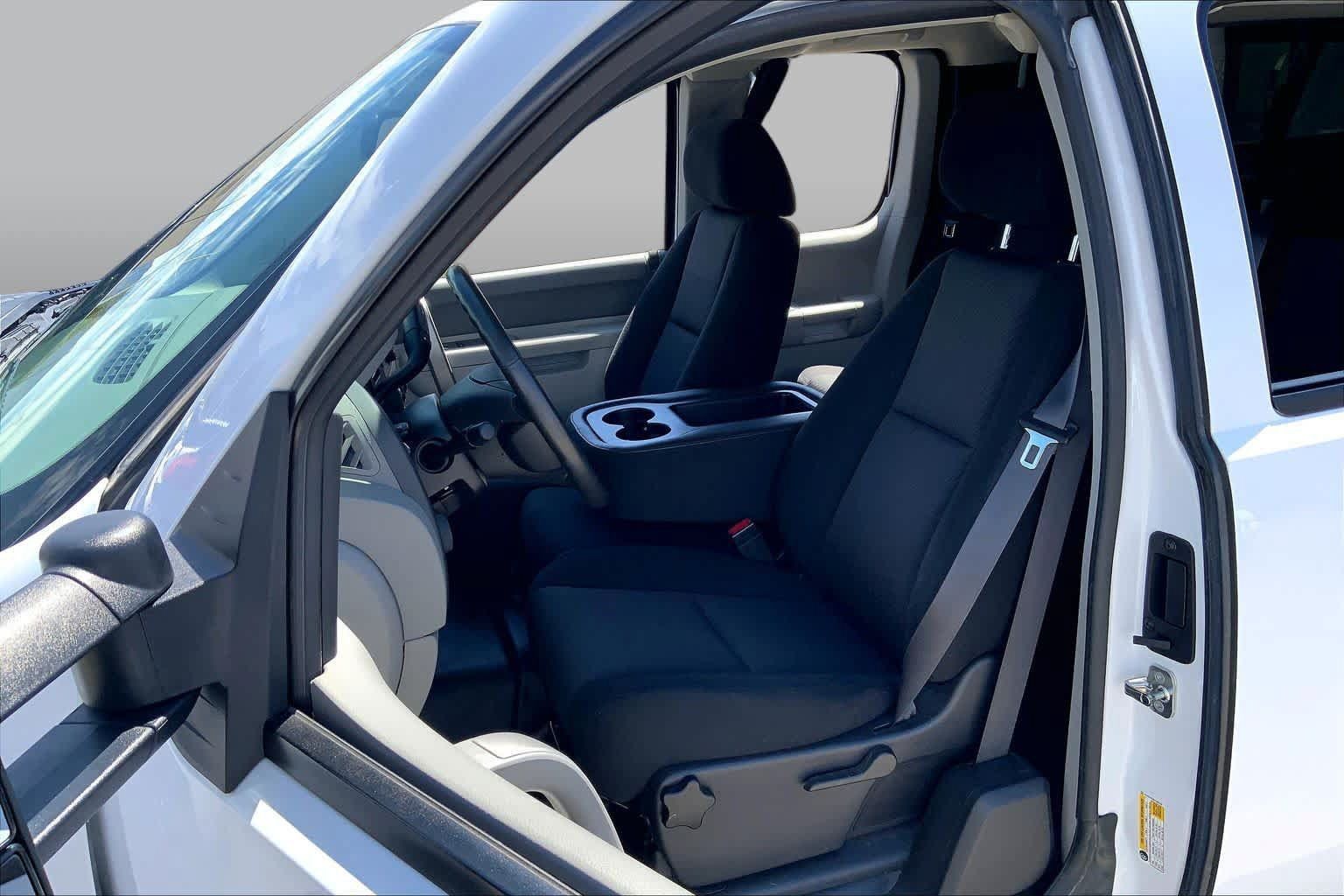Used 2013 Chevrolet Silverado 2500 W/T RWD image 7