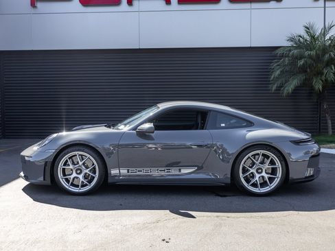 Certified 2026 Porsche 911 GT3 RWD image 2