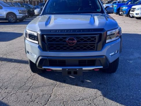 Used 2023 Nissan Frontier PRO-4X w/ Pro Convenience Package image 2