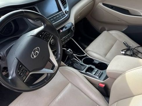 Used 2017 Hyundai Tucson Limited w/ Cargo Package AWD/4WD image 6