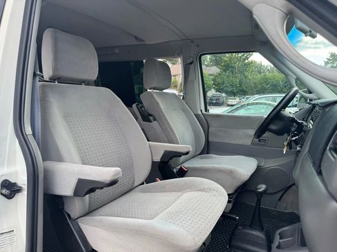 Used 2003 Volkswagen Eurovan MV image 18