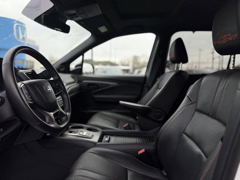 Certified 2023 Honda Passport TrailSport image 12