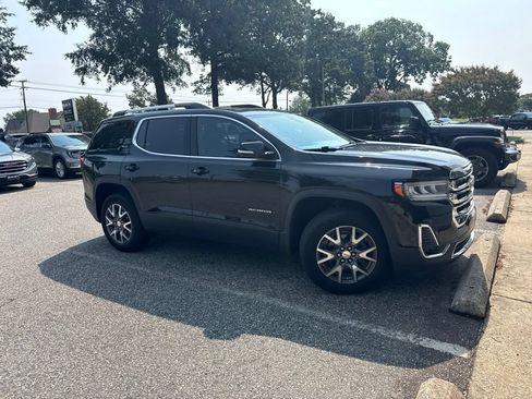 Used 2022 GMC Acadia SLT w/ Technology Package FWD image 5