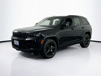 Used 2023 Jeep Grand Cherokee Altitude AWD/4WD video 1