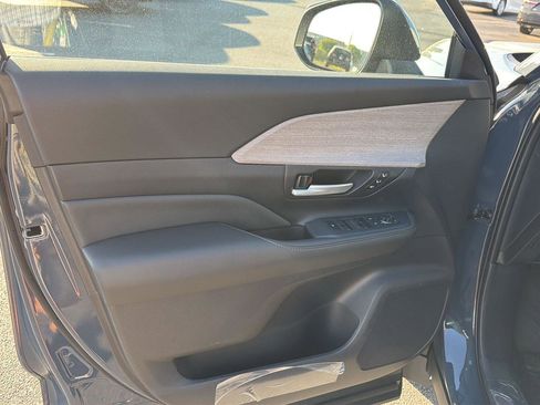 New 2026 Toyota Grand Highlander Limited image 18