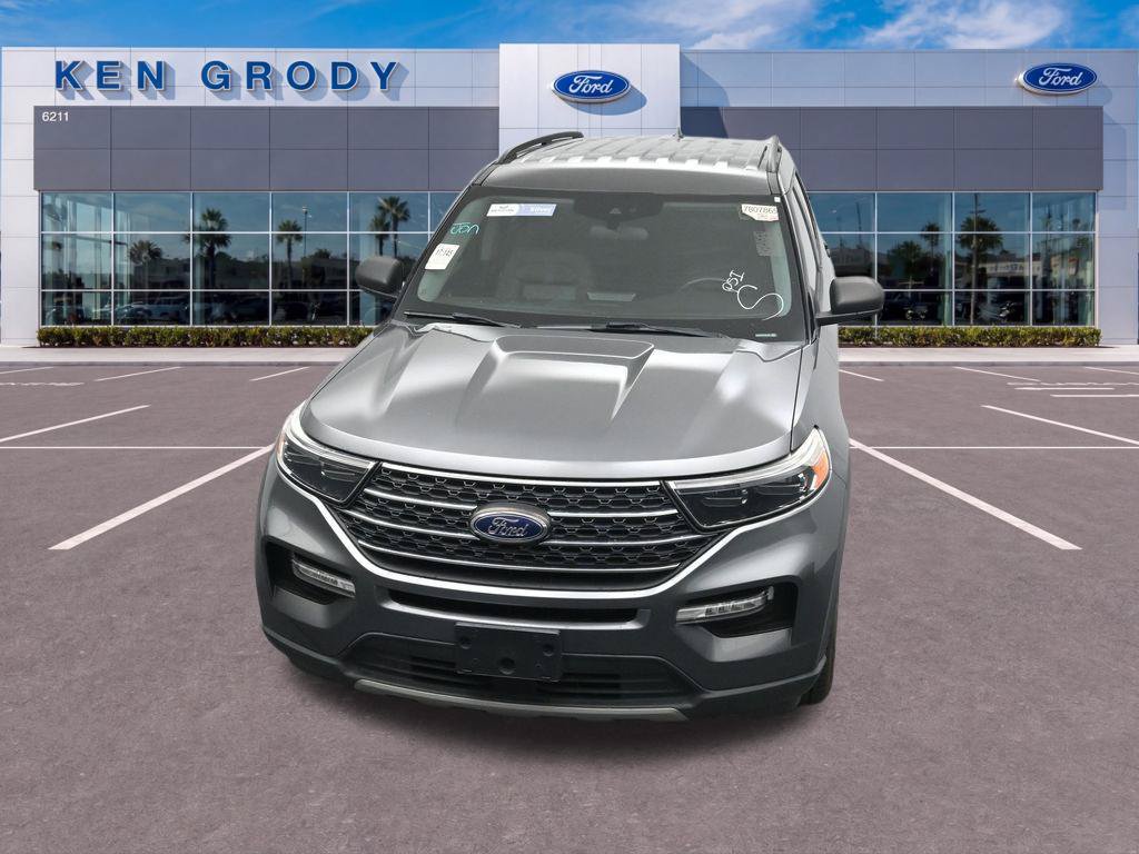 Used 2023 Ford Explorer XLT w/ Equipment Group 202A AWD/4WD image 10