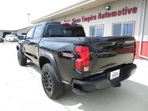 Used 2024 Chevrolet Colorado Trail Boss w/ Technology Package AWD/4WD image 5