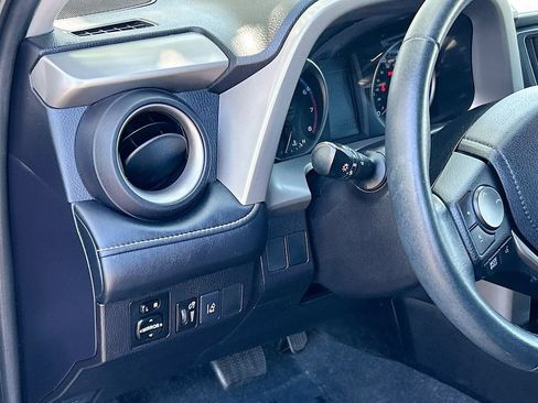 Used 2017 Toyota RAV4 XLE w/ Plus Extra Value Package FWD image 10