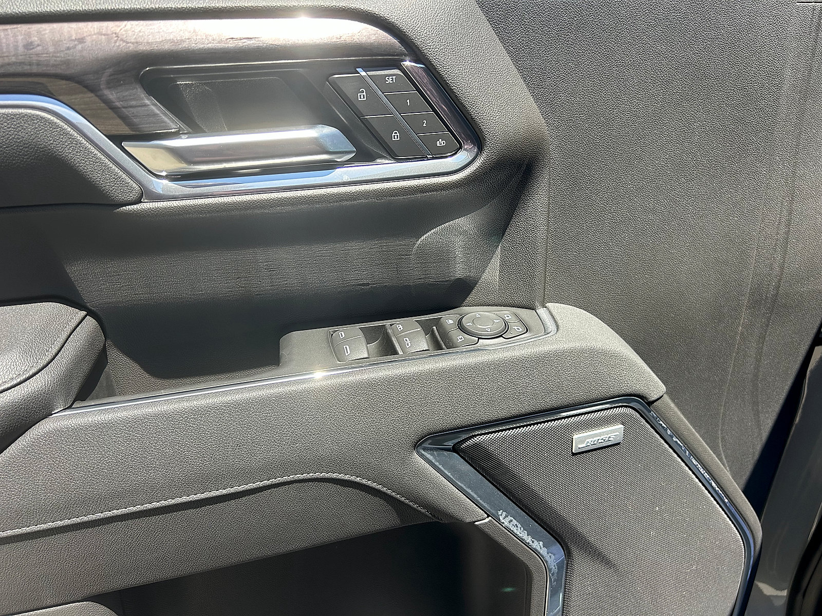 New 2026 Chevrolet Silverado 1500 LTZ w/ LTZ Premium Package AWD/4WD image 16