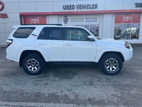 Used 2022 Toyota 4Runner TRD Off-Road Premium image 6