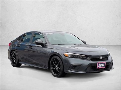 Used 2024 Honda Civic Sport image 3