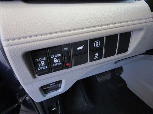 Used 2022 Honda Odyssey EX-L image 32