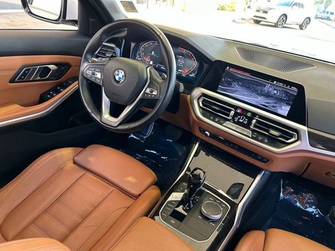 Used 2019 BMW 330i Sedan w/ Driving Assistance Package image 9
