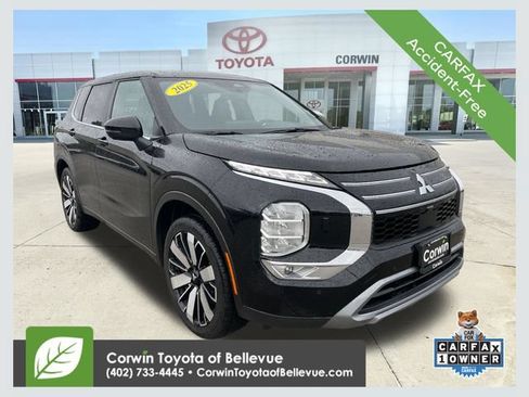 Used 2025 Mitsubishi Outlander SE AWD/4WD image 1