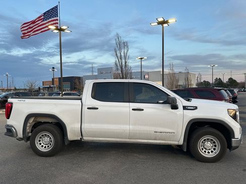 Used 2024 GMC Sierra 1500 Pro w/ Pro Value Package image 2