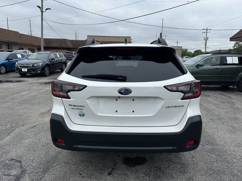 Used 2023 Subaru Outback Premium AWD/4WD image 14