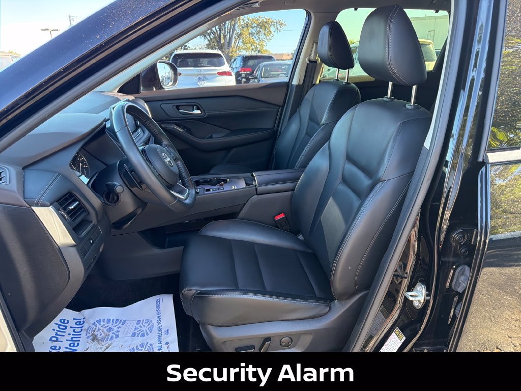 Certified 2023 Nissan Rogue SV w/ SV Premium B Package FWD image 11