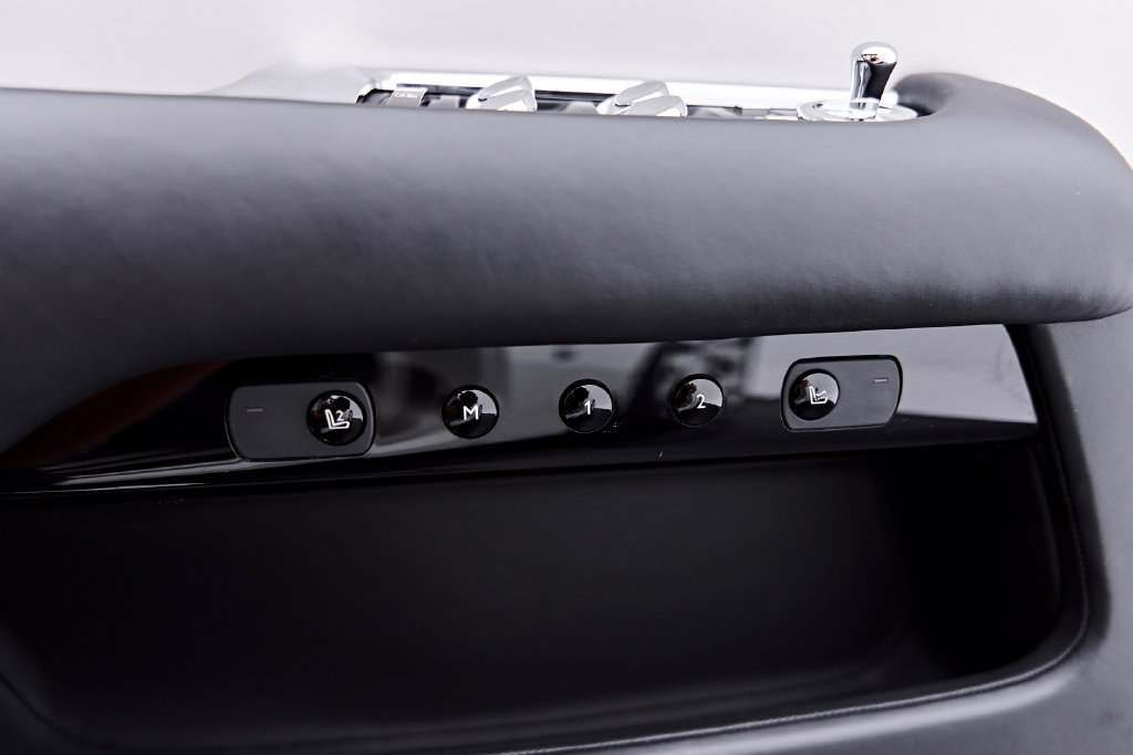 Used 2020 Rolls-Royce Wraith RWD image 56