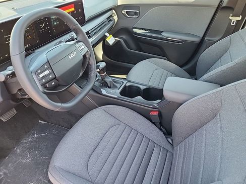 New 2025 Kia K4 EX image 11