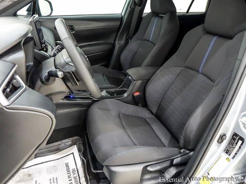 Used 2023 Toyota Corolla Cross AWD Hybrid image 13