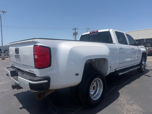 Used 2018 GMC Sierra 3500 Denali w/ Duramax Plus Package AWD/4WD image 11