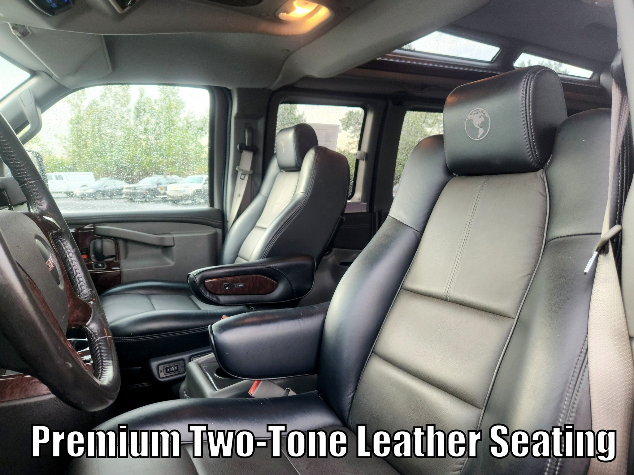 Used 2017 GMC Savana 2500 RWD image 2