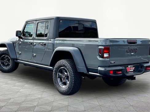 Used 2023 Jeep Gladiator Rubicon w/ Cold Weather Group AWD/4WD image 4