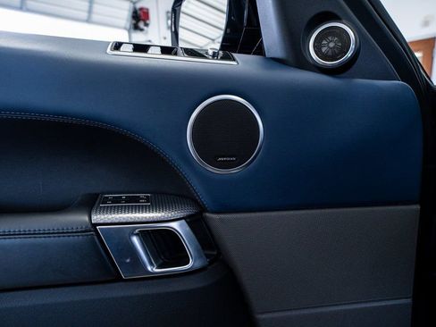 Used 2019 Land Rover Range Rover Sport HST image 35