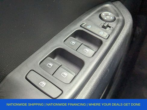 Used 2022 Hyundai Venue SE image 31