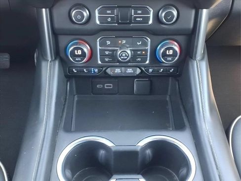 Used 2023 Chevrolet Tahoe Premier AWD/4WD image 19