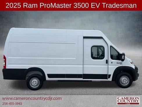 New 2025 RAM ProMaster 3500 FWD image 2