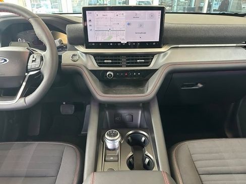 Used 2026 Ford Explorer ST-Line w/ ST-Line Street Pack RWD image 18