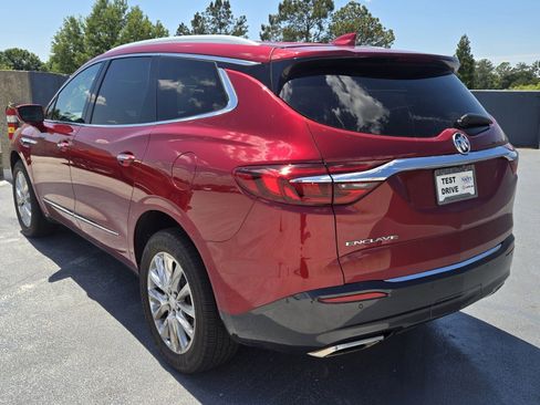 Used 2020 Buick Enclave Essence w/ Trailering Package, 5000 lbs. FWD image 4