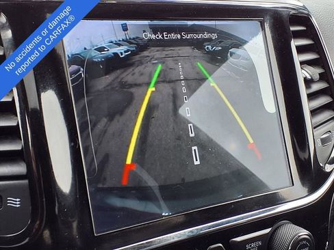 Used 2020 Jeep Grand Cherokee Altitude image 24