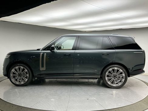 New 2026 Land Rover Range Rover Long Wheelbase SE image 10