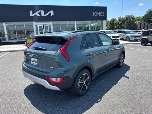 New 2026 Kia Niro EX FWD image 5