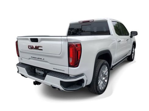 Used 2022 GMC Sierra 1500 Denali w/ Denali Premium Package AWD/4WD image 4