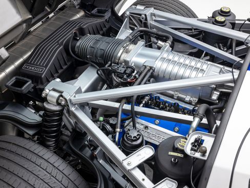 Used 2005 Ford GT RWD image 21